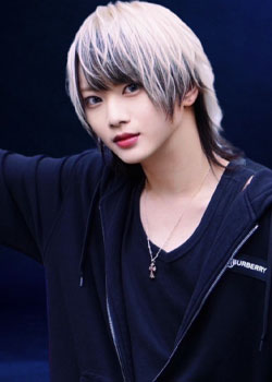 月城優來(Yuki Tsukishiro)